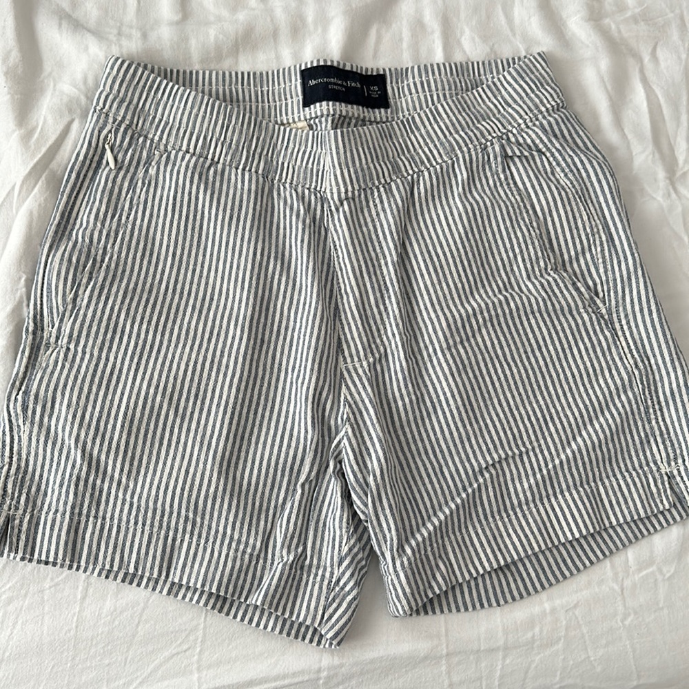COPY - Abercrombie & Fitch Men’s Linen-Blend Pull-On Shorts (xs)